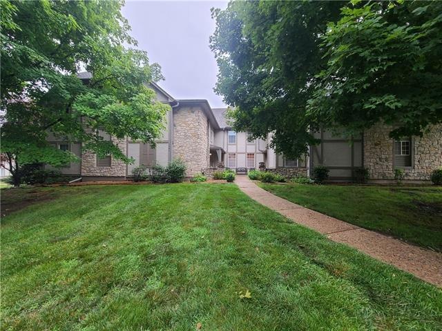 1301 NW Village Dr unit C, Blue Springs, MO 64015 - photo 1