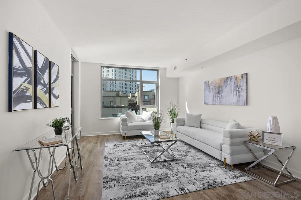 For Sale $529,900 • Co-Listing Agent