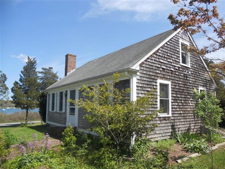 531 Circuit Ave, Pocasset, MA 02559 - photo 1