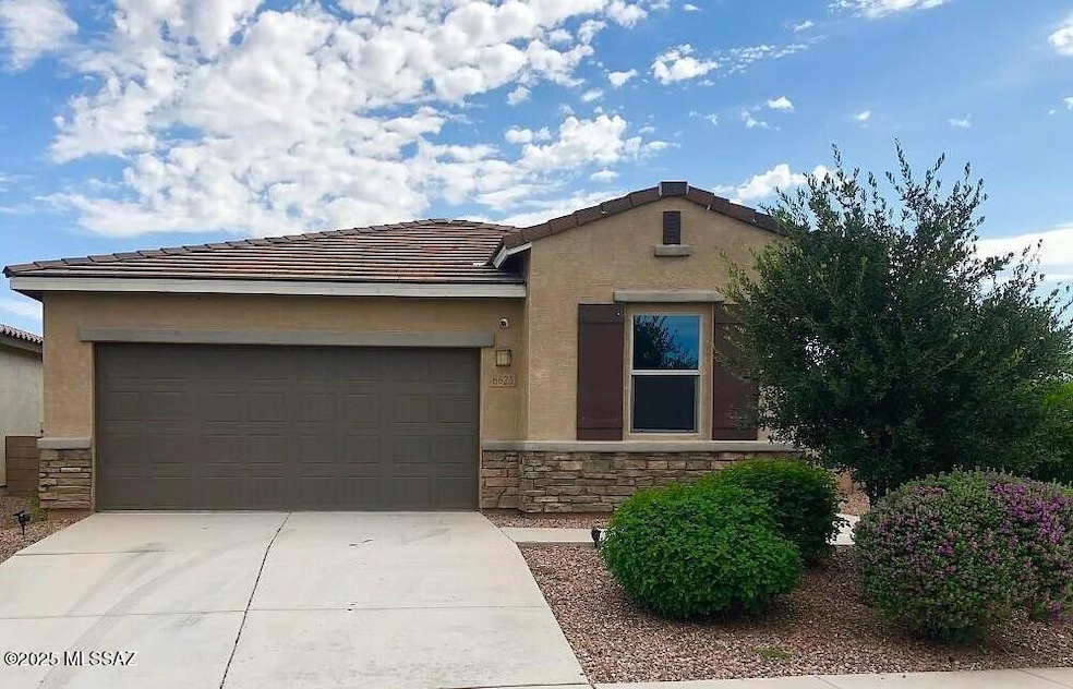 6623 E Via Jardin Verde, Tucson, AZ 85756 - photo 1