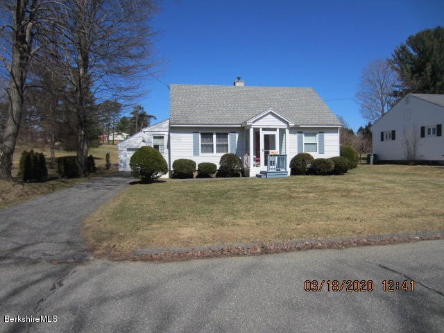 270 Allengate Ave, Pittsfield, MA 01201 - photo 1