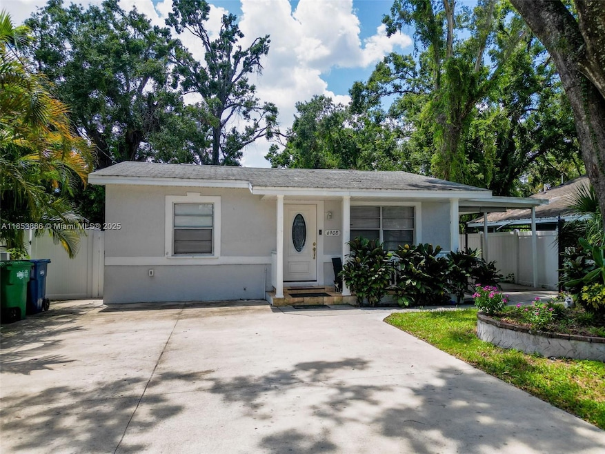 6908 N Oregon Ave, Tampa, FL 33604 - photo 1
