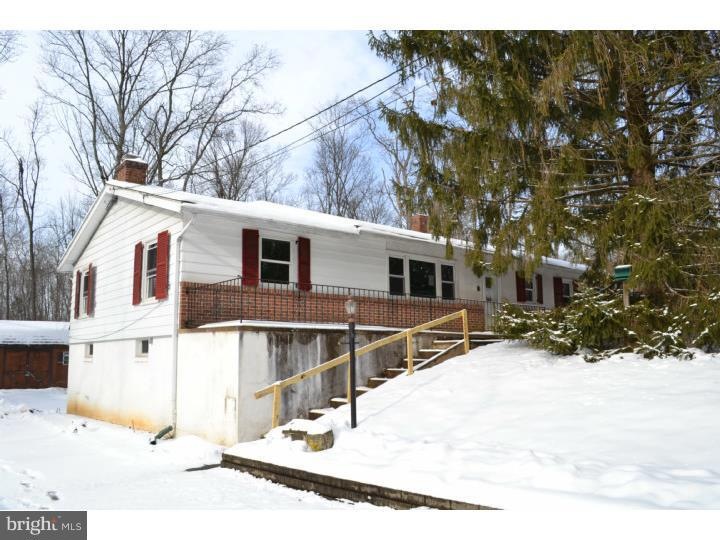 4082 E Campbell Rd, Pennsburg, PA 18073 - photo 1