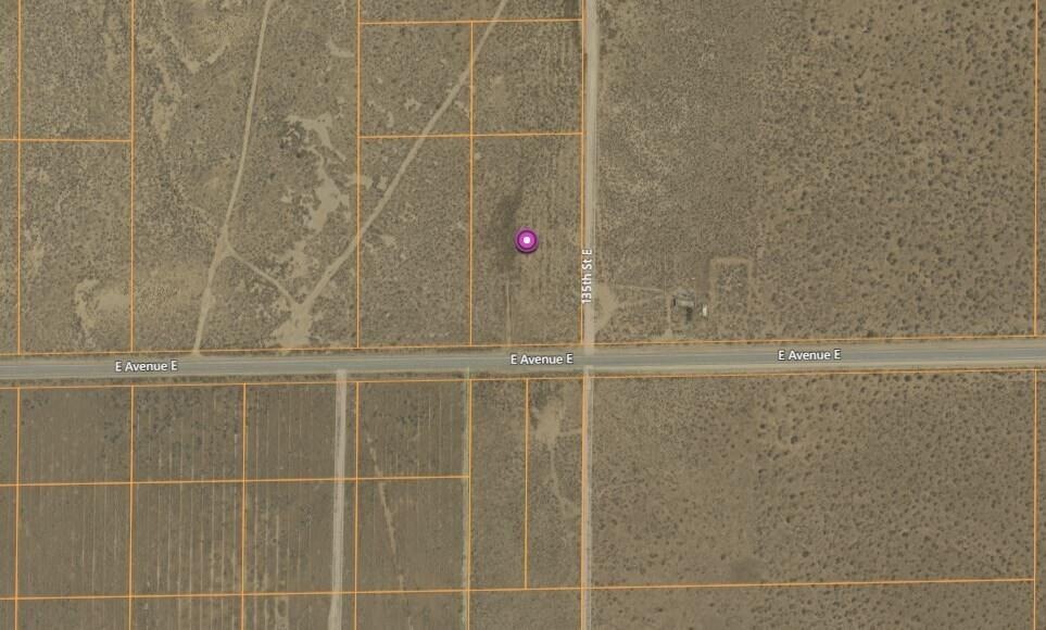 0 E Ave Vic 135 Ste unit 21005766, Lancaster, CA 93535 - photo 1