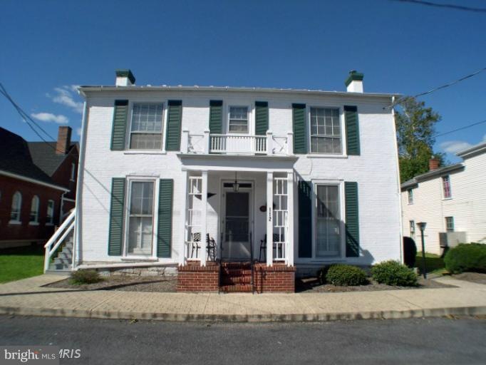 112 S High St, Edinburg, VA 22824 - photo 1
