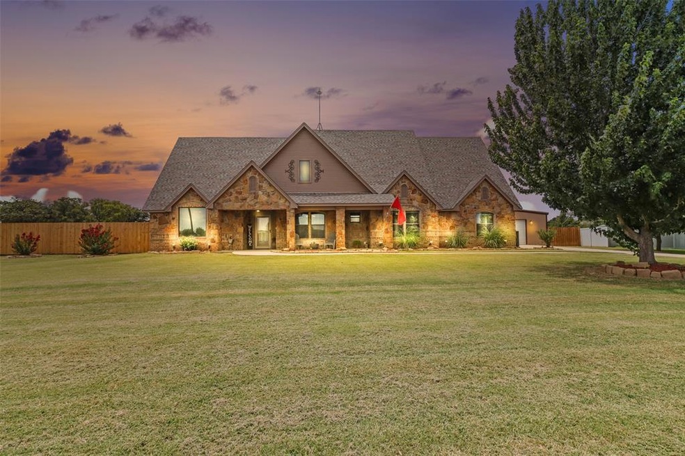 157 Amanda Ln, Springtown, TX 76082 - photo 1