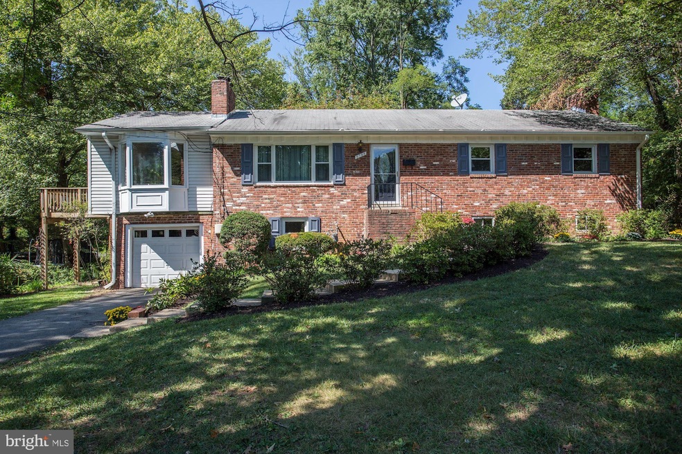 6728 Montour Dr, Falls Church, VA 22043 - photo 1