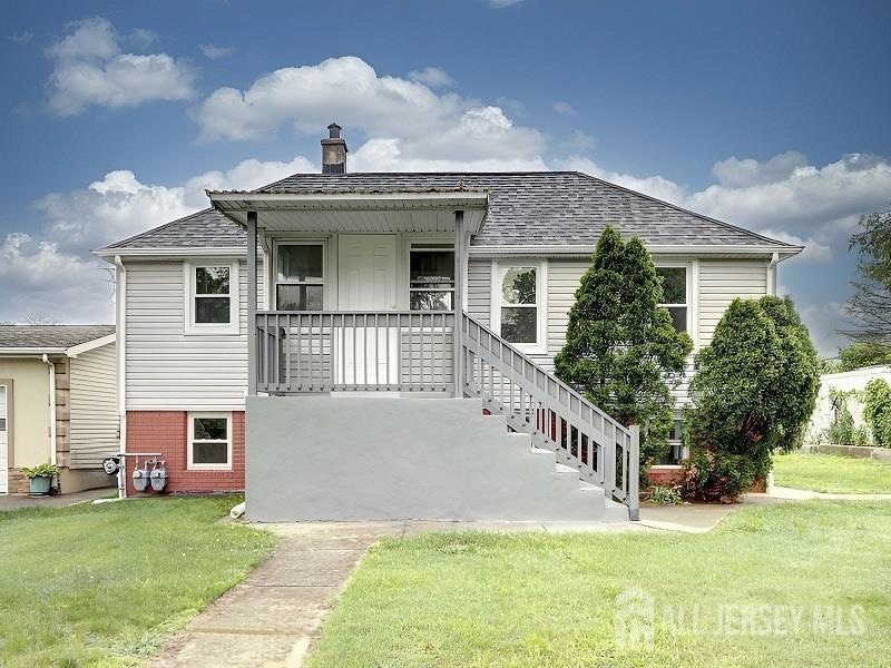 Sold $500,000 • Co-Listing Agent