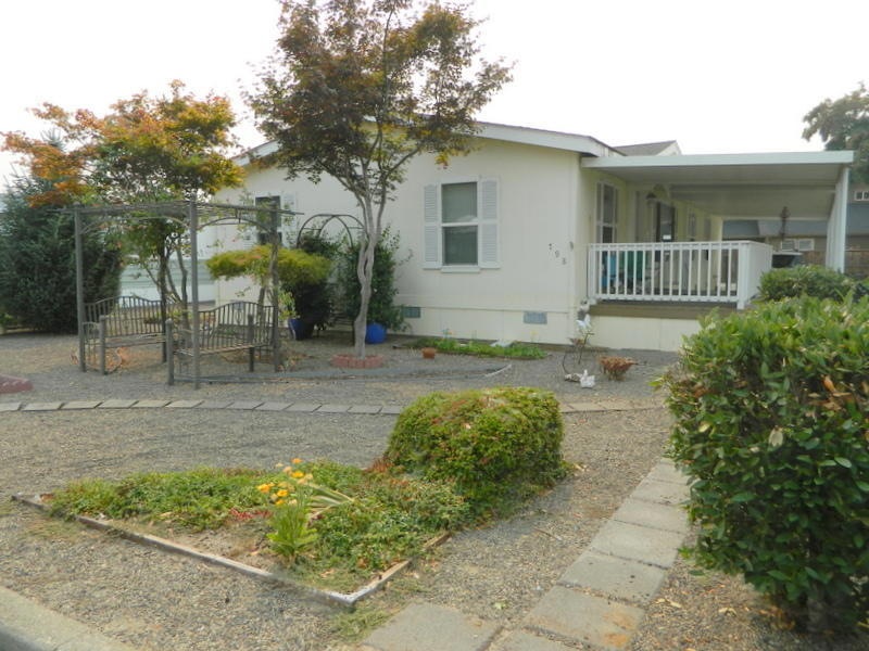 798 Rogulea Ln
