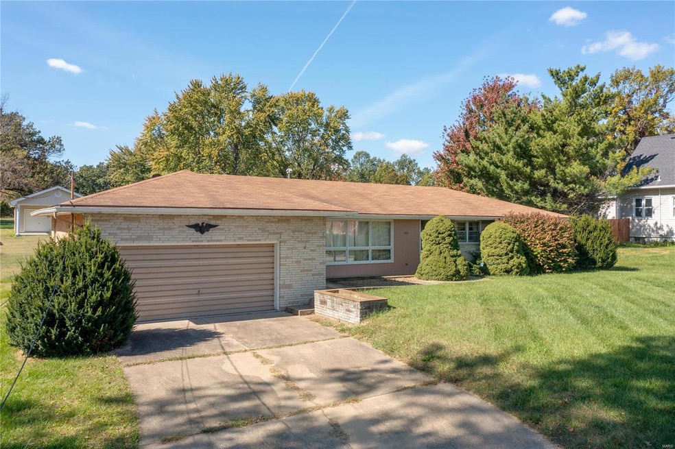 413 Woodlawn Ave, O'Fallon, MO  63366