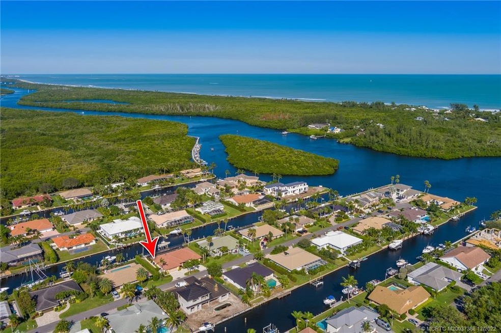 9067 SE Star Island Way, Hobe Sound, FL 33455 | MLS# M20037368