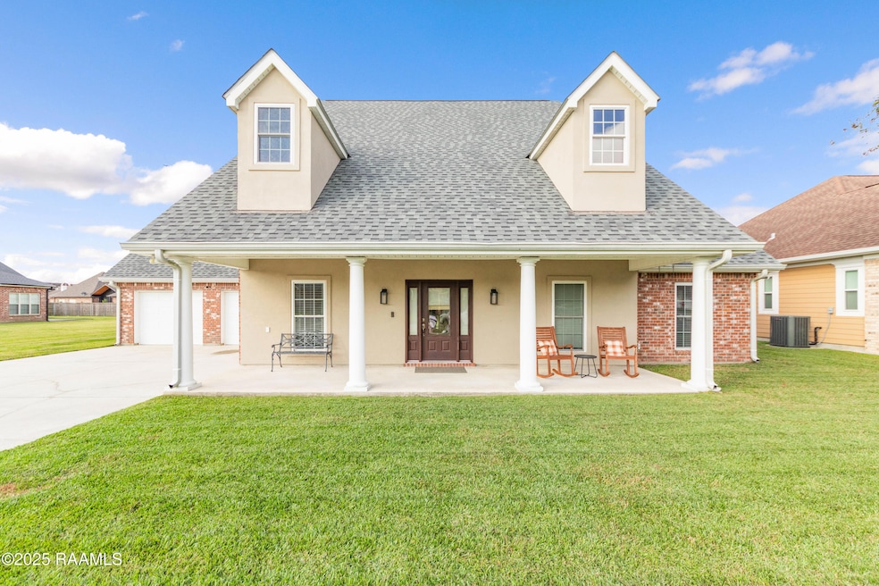 302 Riverside Dr, Berwick, LA 70342 - photo 1