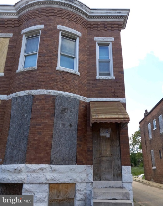 1906 N Monroe St, Baltimore, MD 21217 - photo 1