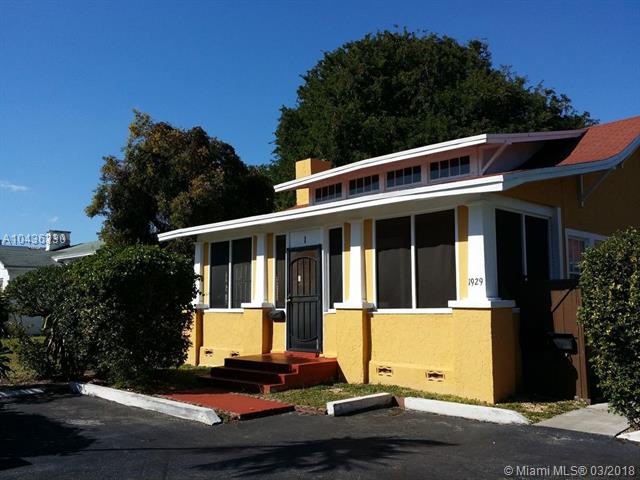 THE 2/1 WITH DEN...TYPICALLY USED AS A 3/1.  FRESH AND READY TO GO