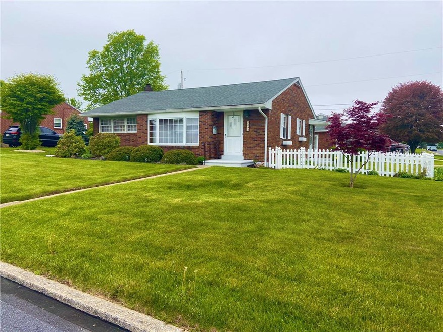 1342 Hemlock Dr, Whitehall, PA 18052 - photo 1