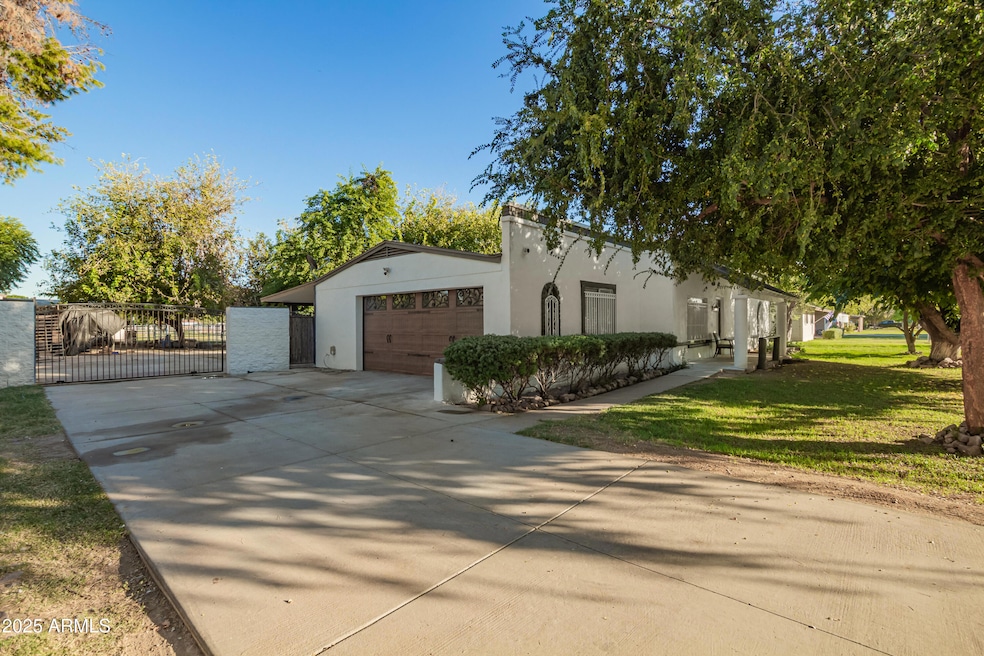 905 N Alzora Way, Tolleson, AZ 85353 - photo 1