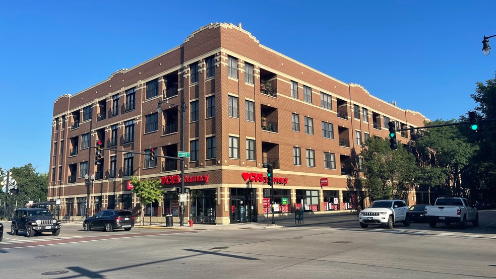 4814 N Damen Ave unit 214, Chicago, IL 60625 - photo 1