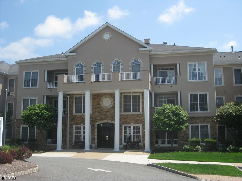 3302 Cleveland Ln unit 302, Rockaway, NJ 07866 - photo 1