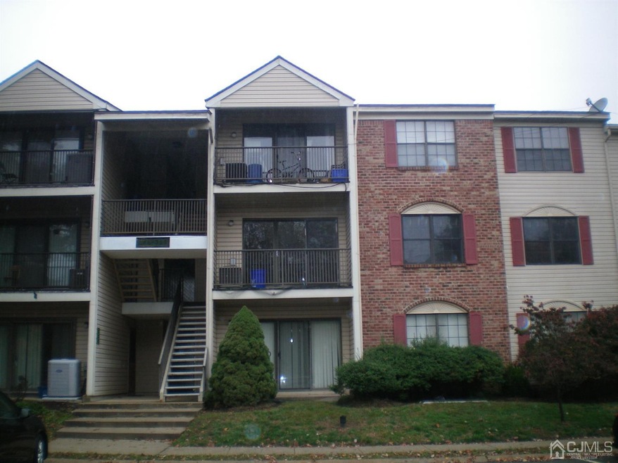 385 Lancaster Ct, Piscataway, NJ 08854 - photo 1