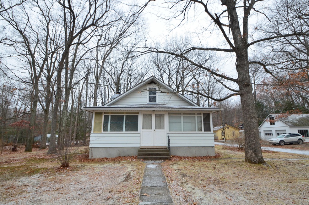 48 West Rd, Hawley, PA 18428 - photo 1