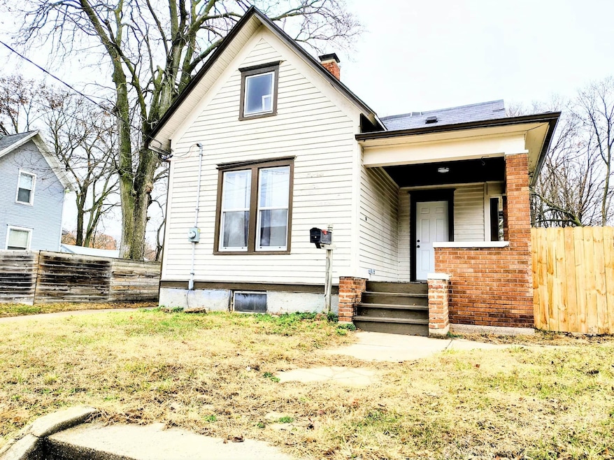 717 Vernon Ave, Beloit, WI 53511 - photo 1