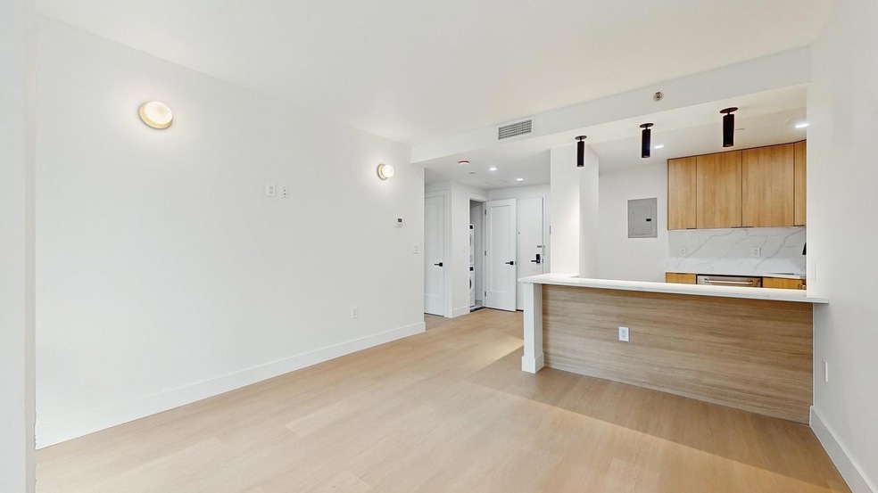32-57 38th St unit 3C, Astoria, NY 11103 - photo 1
