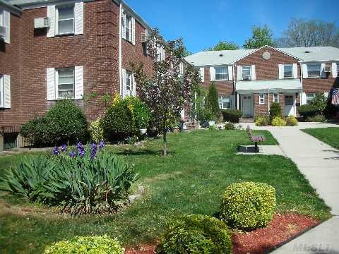 247-21 76th Ave unit D-1, Jamaica, NY 11426 - photo 1