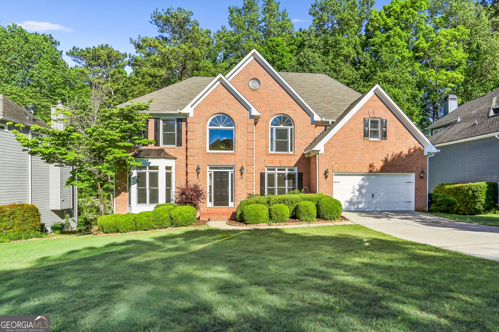 Amazingly updated home with Bedroom and Full Bath 