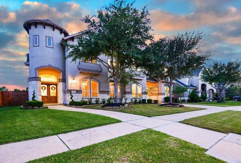 Experience luxury living in this beautifully craft