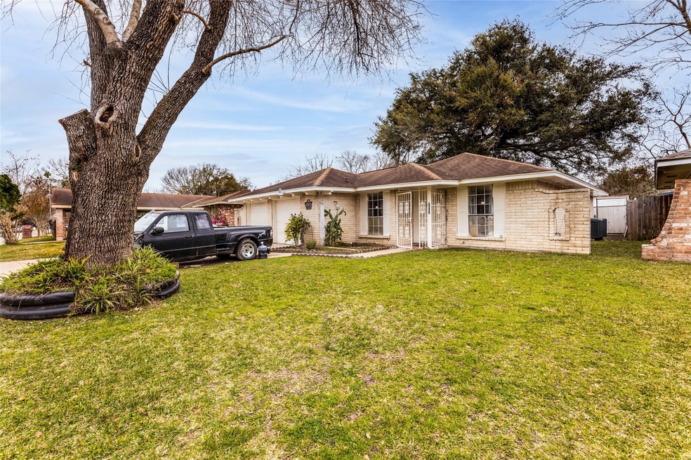 1002 Progreso Dr, Houston, TX 77038 - photo 1