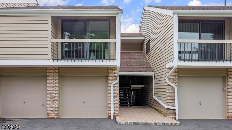 12 Evergreen Dr unit 3212B, Clinton, NJ 08809 - photo 1