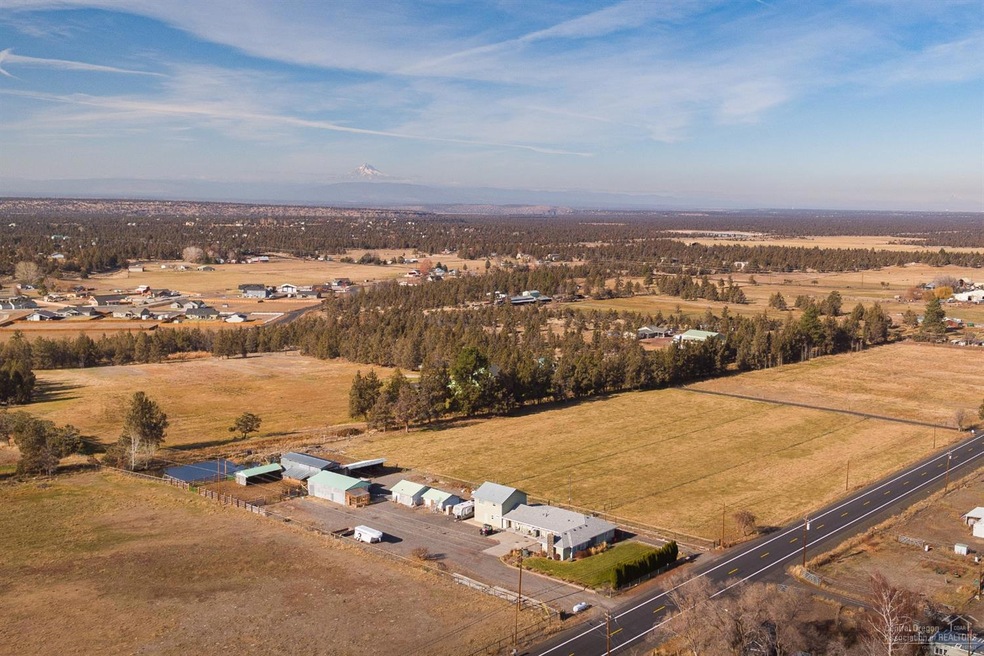 4035 Northwest Way, Redmond, OR 97756 - photo 1