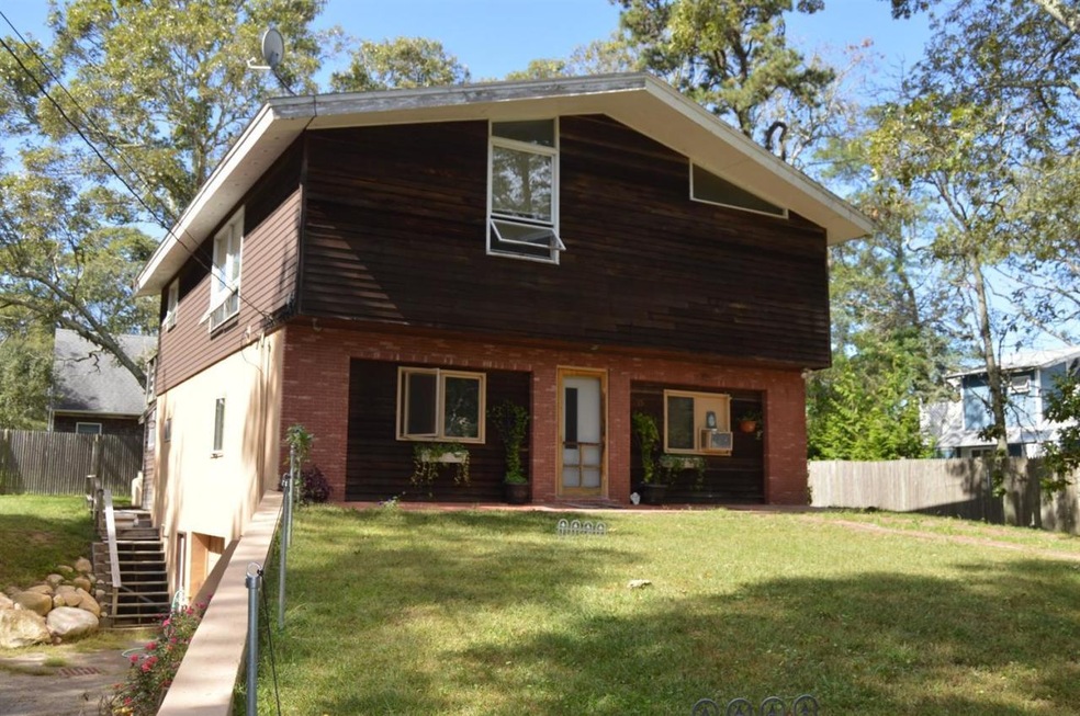 15 Upper Douglas Ln, Oak Bluffs, MA 02557 - photo 1