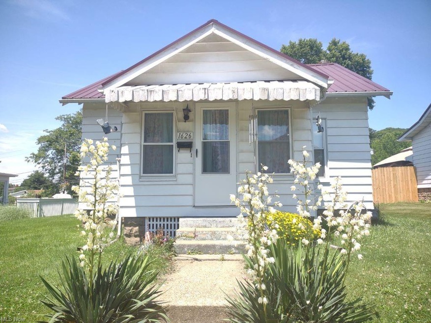 1626 Walnut St, Coshocton, OH 43812 - photo 1