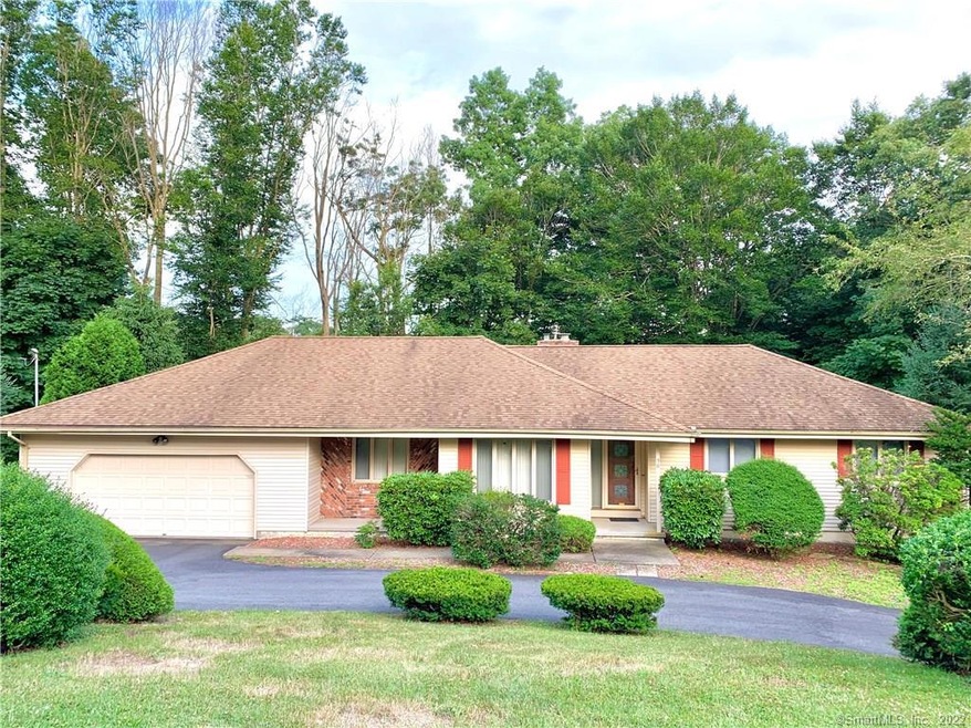 38 Royal Oaks Dr, Norwich, CT 06360 - photo 1