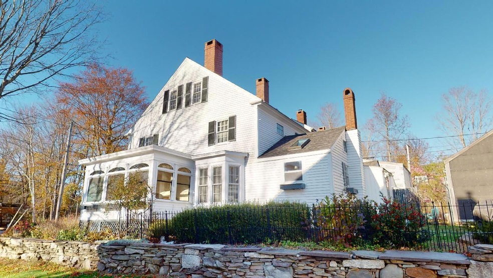 115 School St unit 1, Bucksport, ME 04416 - photo 1