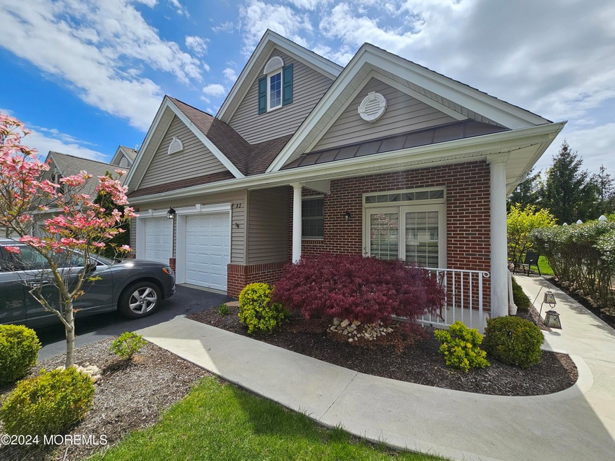 82 Londonberry Dr, Holmdel, NJ 07733 - photo 1