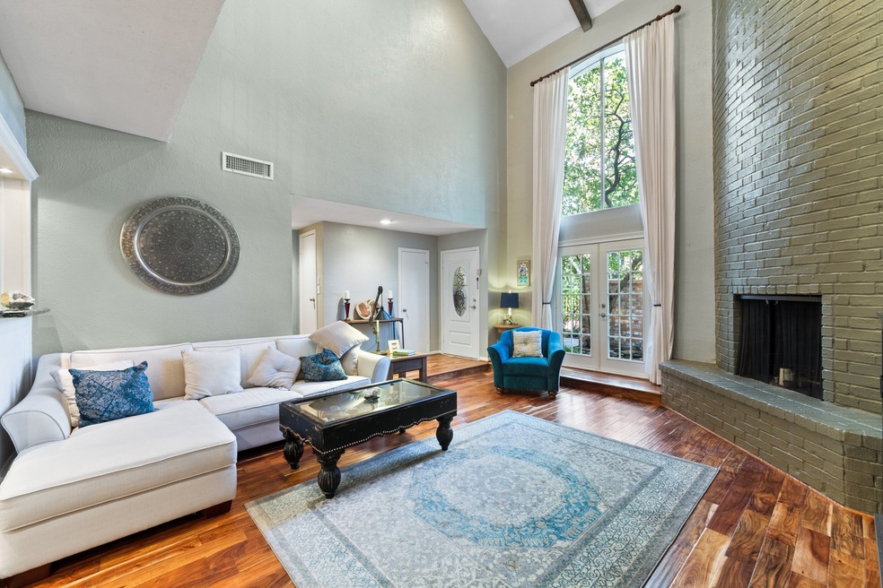 2842 Bellefontaine St, Houston, TX 77025 - photo 1