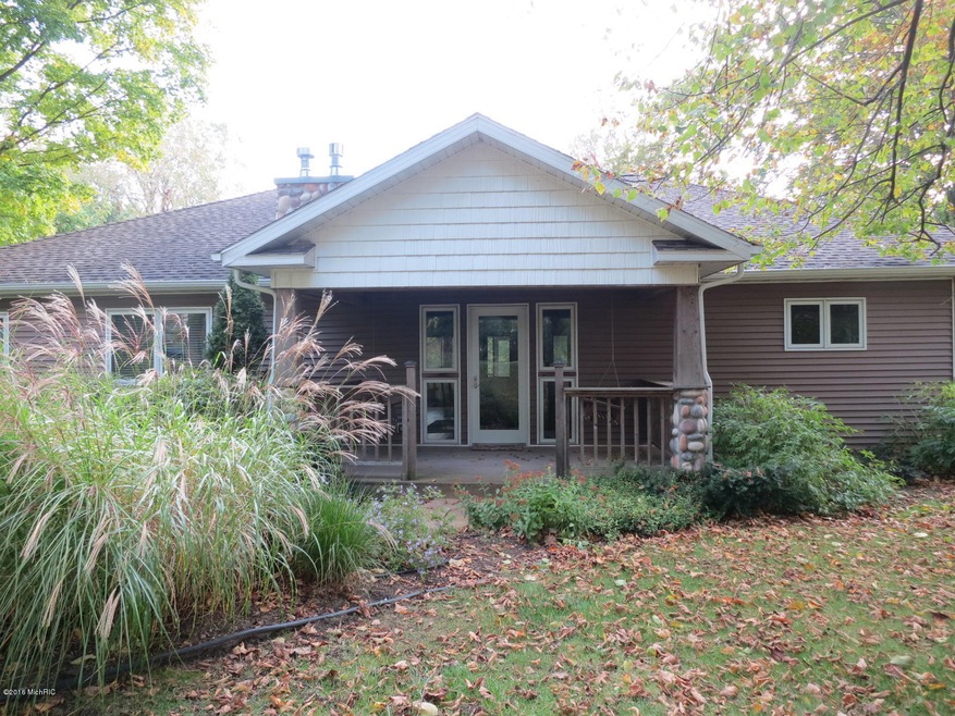 4224 Sawyer Rd, Sawyer, MI 49125 - photo 1