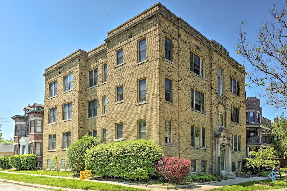 5201 Commonwealth St unit 13, Detroit, MI 48208 - photo 1