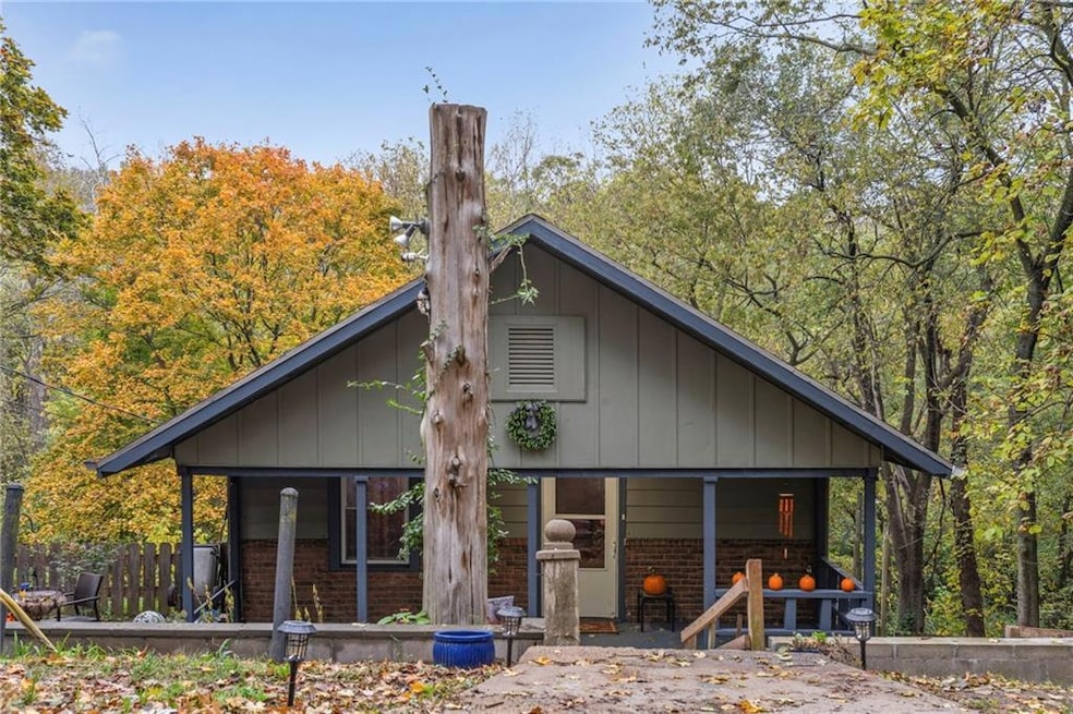 11534 Gill St, Sugar Creek, MO 64054 - photo 1