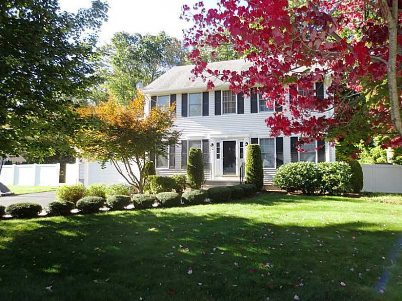 35 Peveril Rd, Cranston, RI 02921 - photo 1