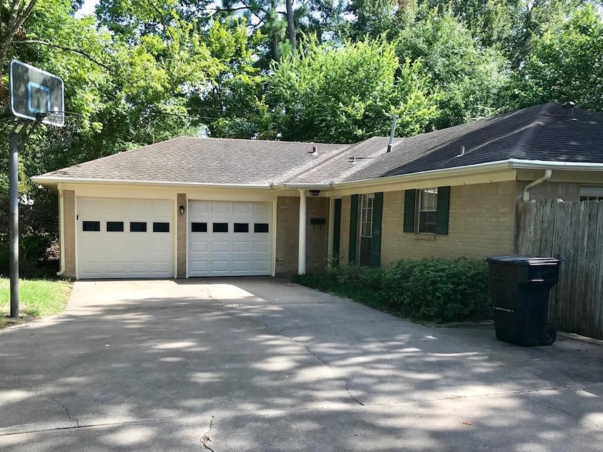 1913 E Allegro St, Houston, TX 77080 - photo 1