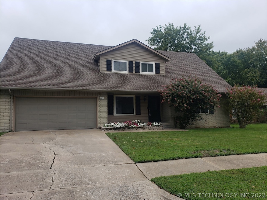 2312 W Edgewater St, Broken Arrow, OK 74012 - photo 1