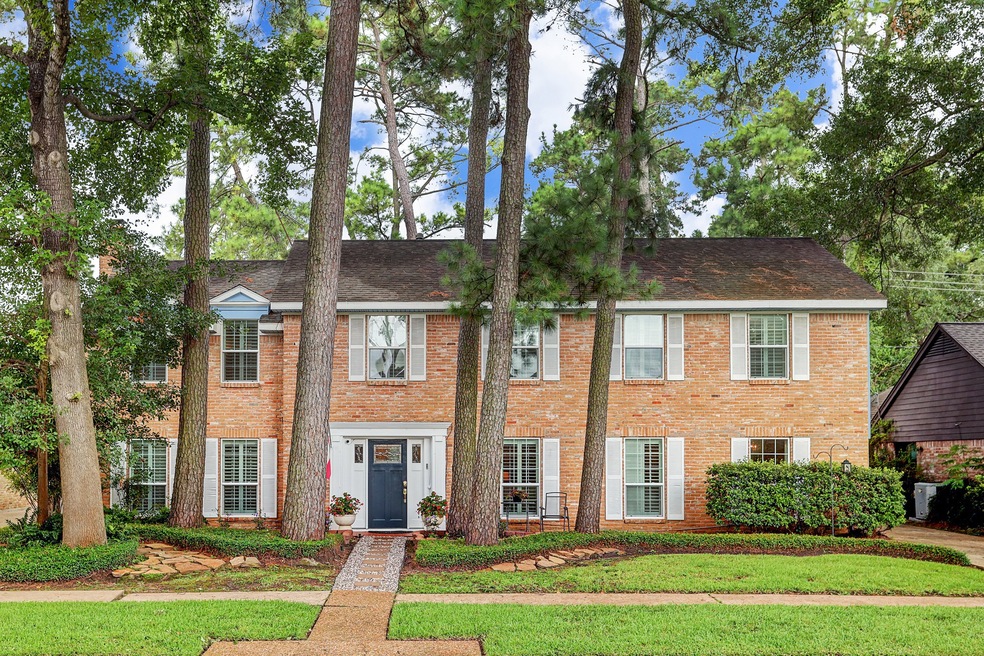 1127 Richelieu Ln, Houston, TX 77018 - photo 1