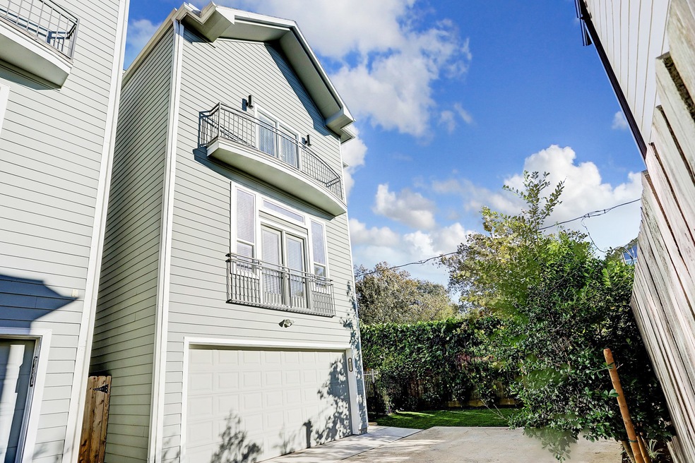 622 E 28th St, Houston, TX 77008 - photo 1