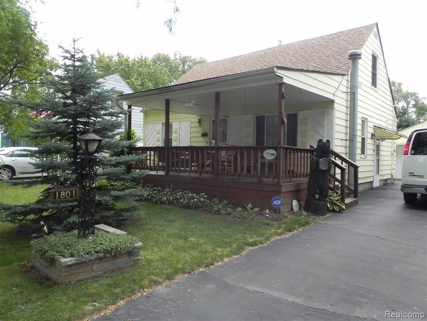 1801 crestbrook 011.JPG