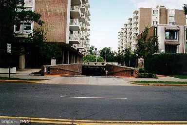 Riverside unit A302, Washington, DC 20024 - photo 1