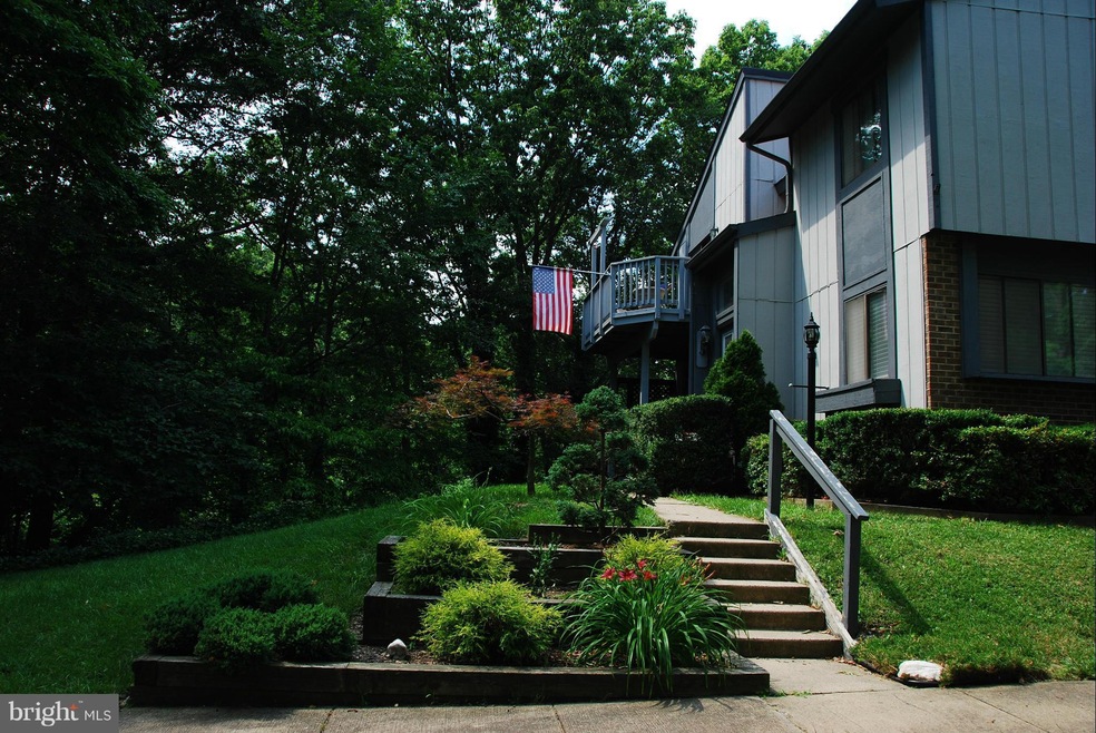 8560 Gwynedd Way, Springfield, VA 22153 - photo 1