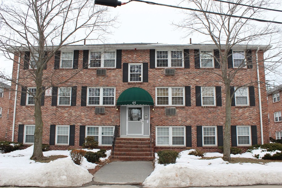 65 Mystic St unit 11, Methuen, MA 01844 - photo 1